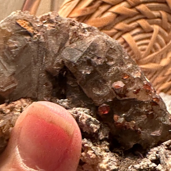 Chocolate Smoky Quartz and garnet gem specimens on matrix 155 g - Picture 6 of 15